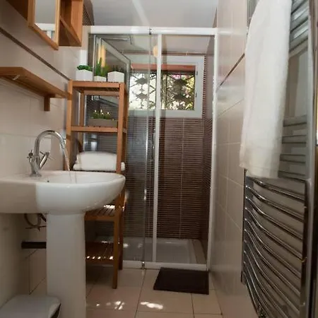 Pavillon Saint Clair La Campagne Au Bord De L Eau Et 2 Velos Holiday home Sete